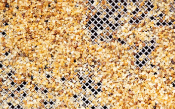 High purity silica sand retained on a 500micron stainless steel woven wire mesh sieve.